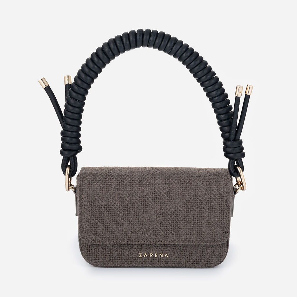 Luna - geantă mică crossbody, realizată din material textil și piele eco, cu mâner împletit